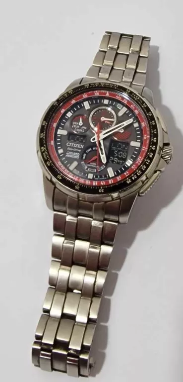 ZEGAREK CITIZEN U680-S106095 SKYHAWK RED ARROW
