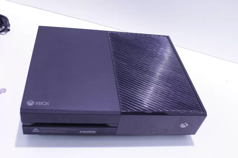 KONSOLA XBOX ONE