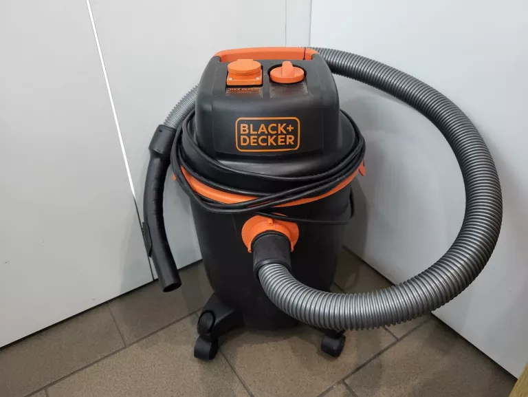 ODKURZACZ PRZEMYSŁOWY BLACK&DECKER BXVC20PE 1200 W //BEZ KONCÓWKI