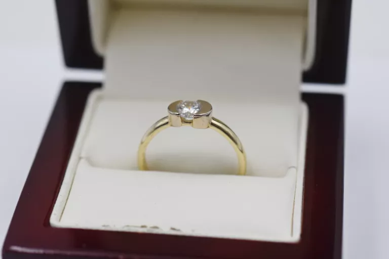 zloty-pierscionek-z-cyrkonia-585-247g-r18-rozmiarsrednica-wew-mm-372-18