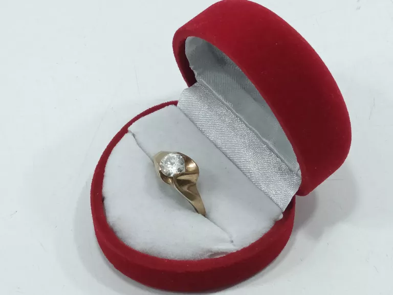 ŚLICZNY ZŁOTY PIERŚCIONEK 2,16G/PR 333/R15