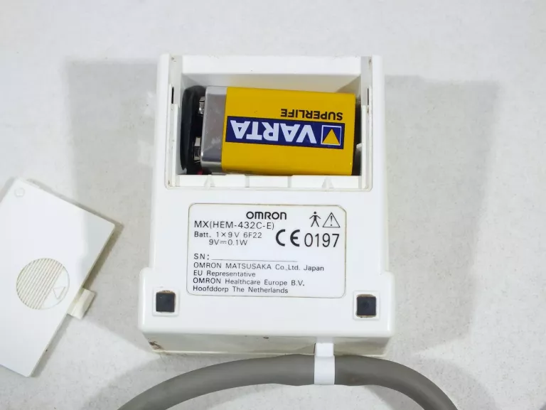 cisnieniomierz-omron-mx-pokrowiec-220906009-miejsce-pomiaru-ramie