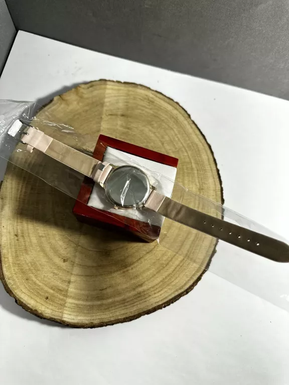 ZEGAREK MOTYLKI RÓŻOWY PASEK