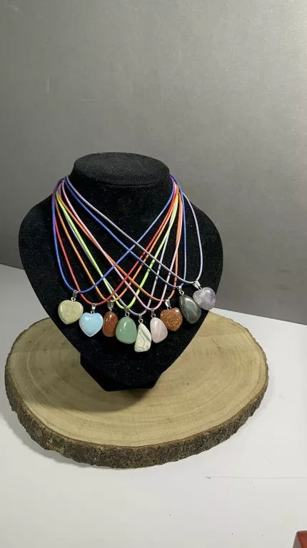 lancuszek-kolorowy-z-zawieszka-kamien-swidnicka-3-swiebodzice