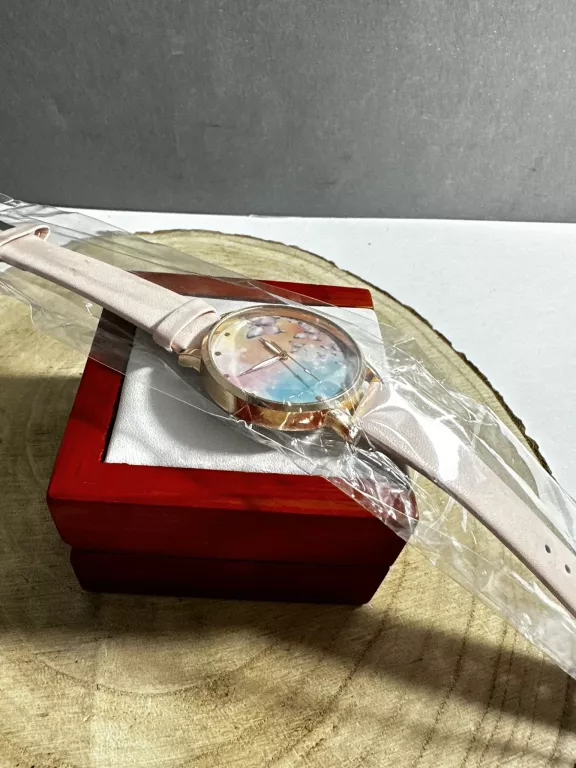 ZEGAREK MOTYLKI RÓŻOWY PASEK