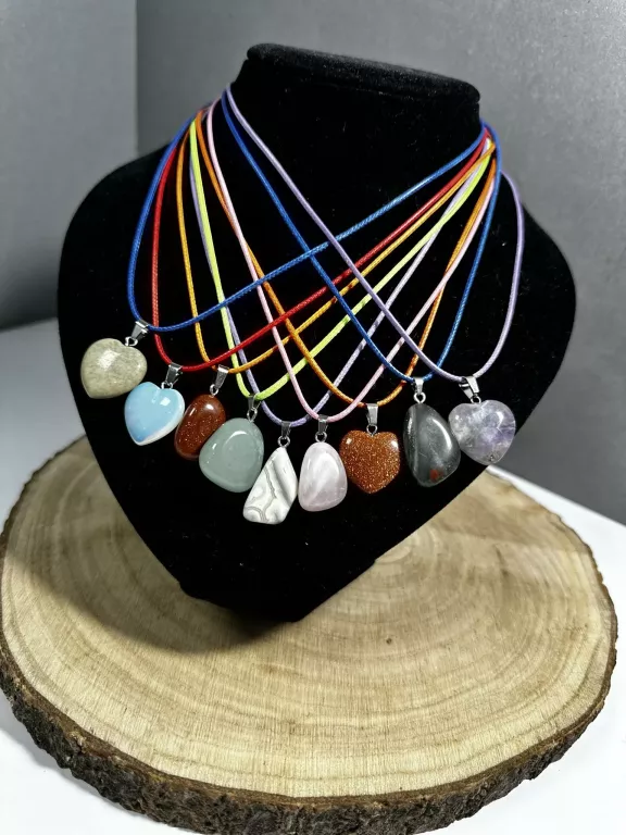 lancuszek-kolorowy-z-zawieszka-kamien-swidnicka-3-swiebodzice