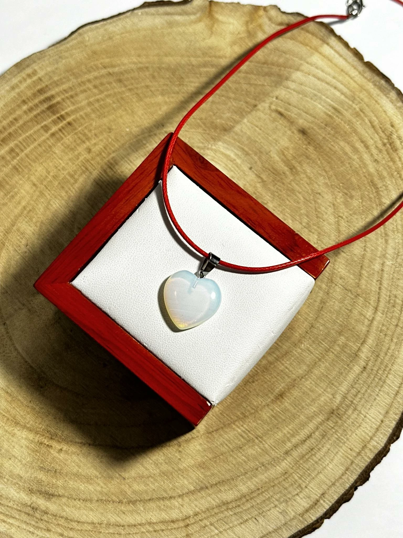 lancuszek-kolorowy-z-zawieszka-kamien-material-inny-material