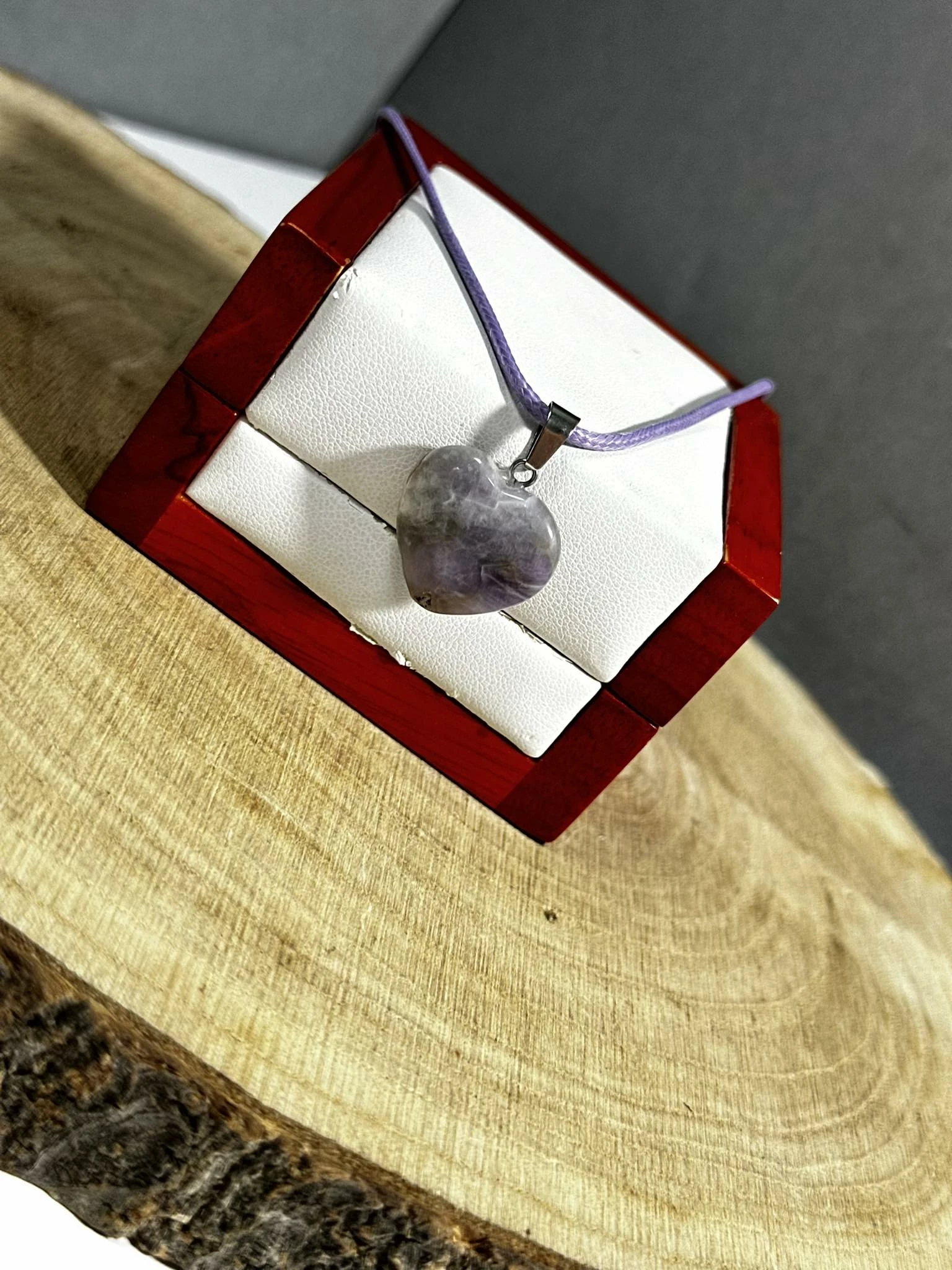 lancuszek-kolorowy-z-zawieszka-kamien-marka-bez-marki