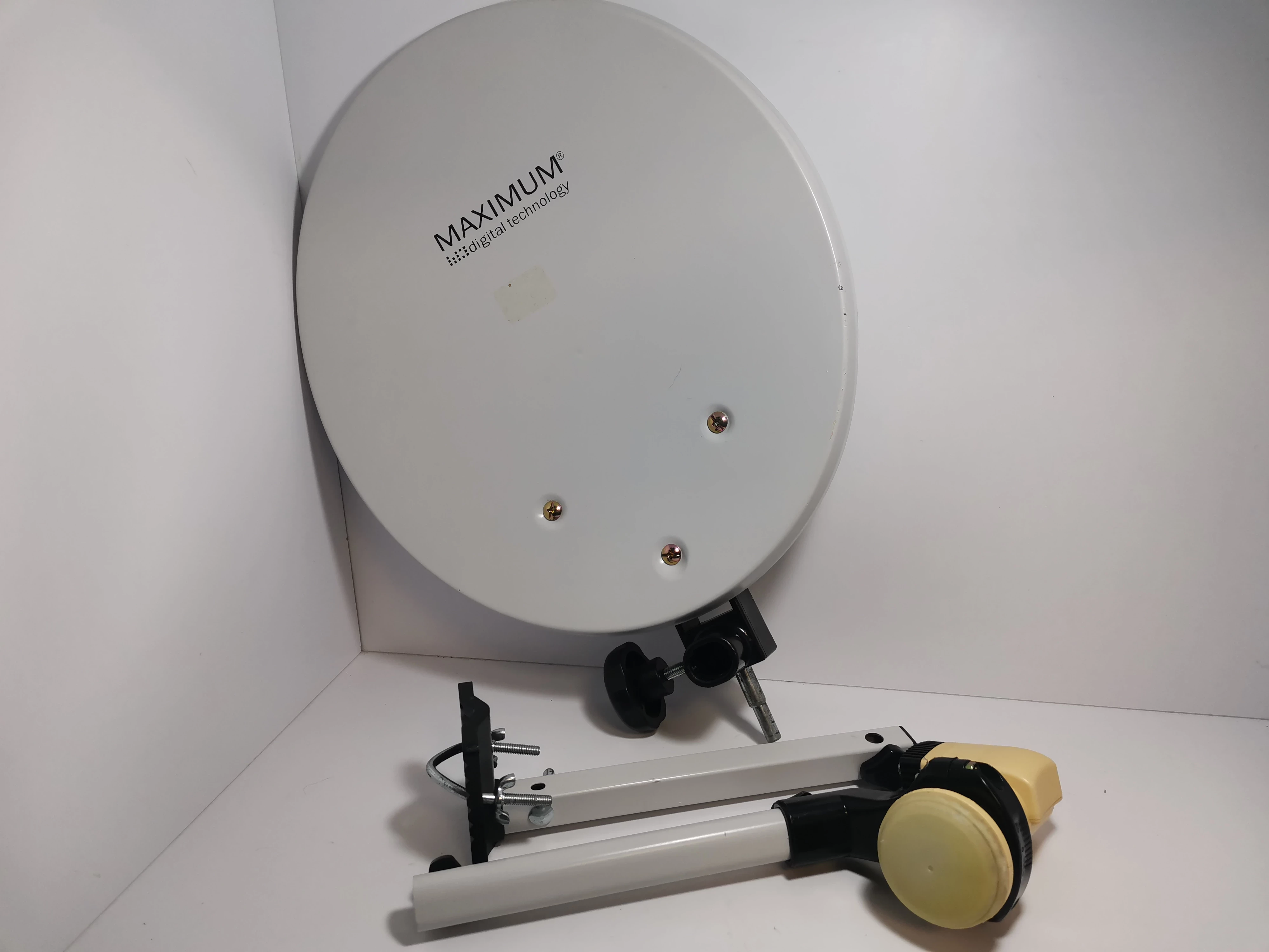 antena-satelitarna-do-tira-maximum-30cm-szybka-25-krakow