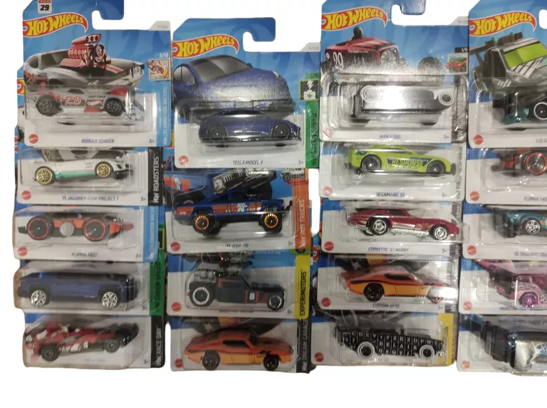 SAMOCHODZIKI HOTWHEELS RÓŻNE RODZAJE