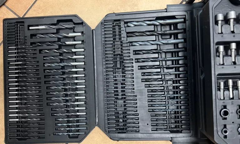 zestaw-wiertel-bitow-dlut-otwornic-falon-tech-ft390300-300-elementow-ean-gtin-6941283169975