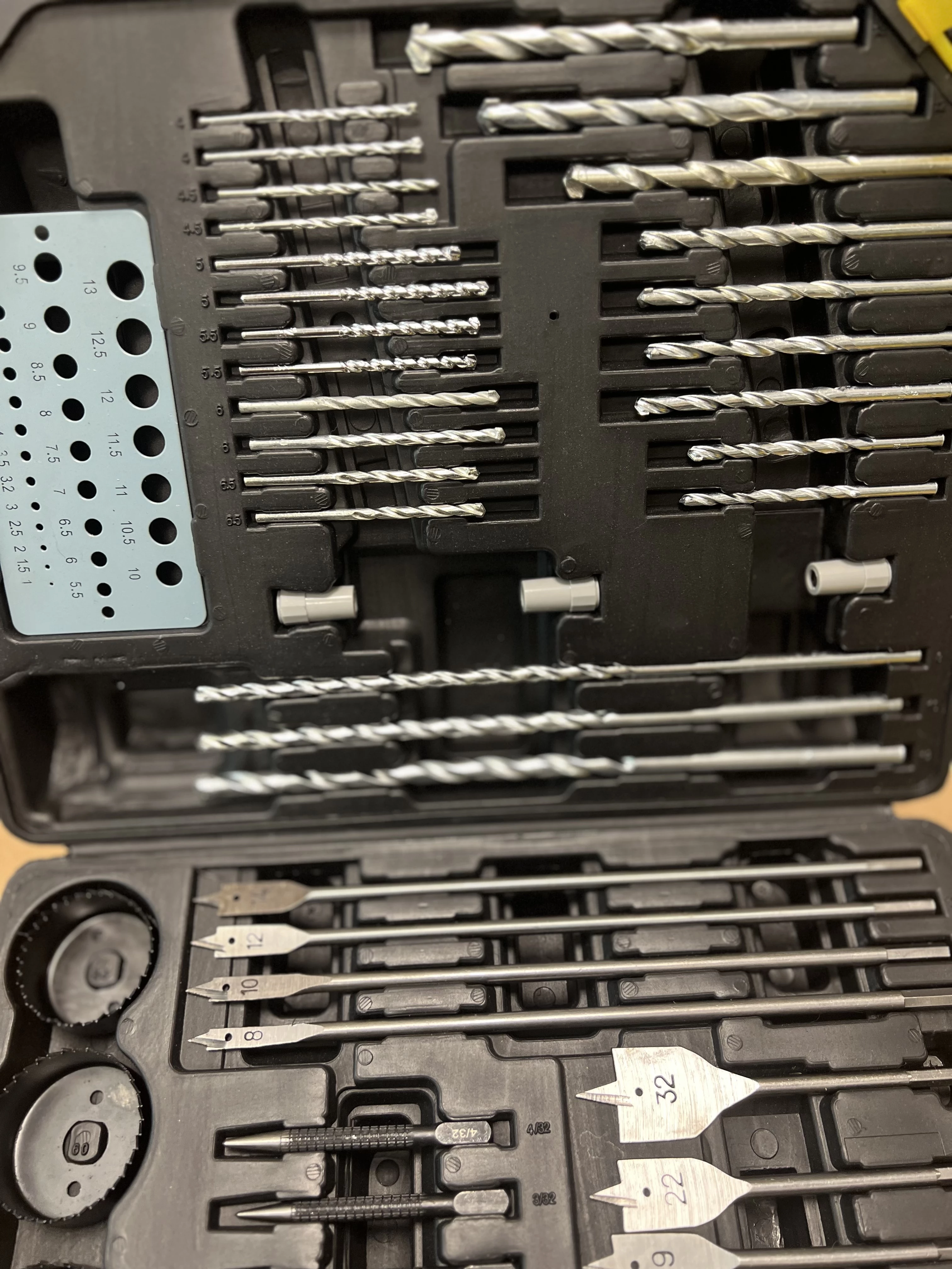 zestaw-wiertel-bitow-dlut-otwornic-falon-tech-ft390300-300-elementow-rodzaj-wiertla-zestaw-wiertel