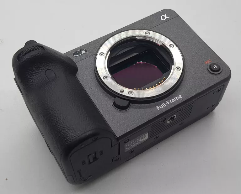 PEŁNOKLATKOWA KAMERA CYFROWA SONY FX3 - ILME-FX3 + UCHWYT SONY XLR-H1