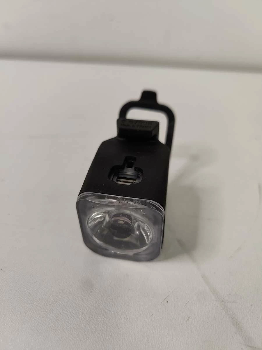 lampka-rowerowa-przod-btwin-stan-uzywany