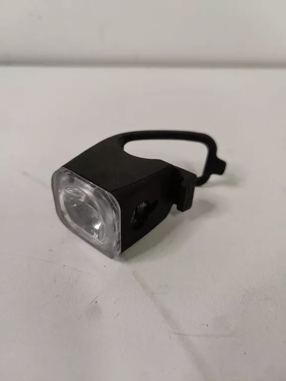 lampka-rowerowa-przod-btwin-wroclawska-71-krakow