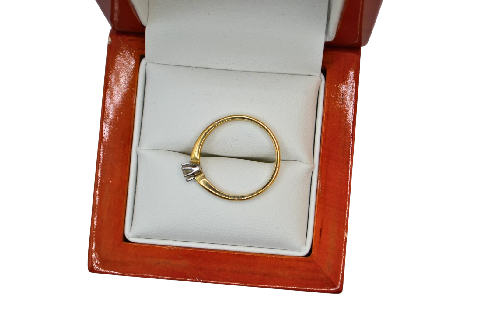 zloty-pierscionek-z-diamentem-certyfikat-stan-11323-2