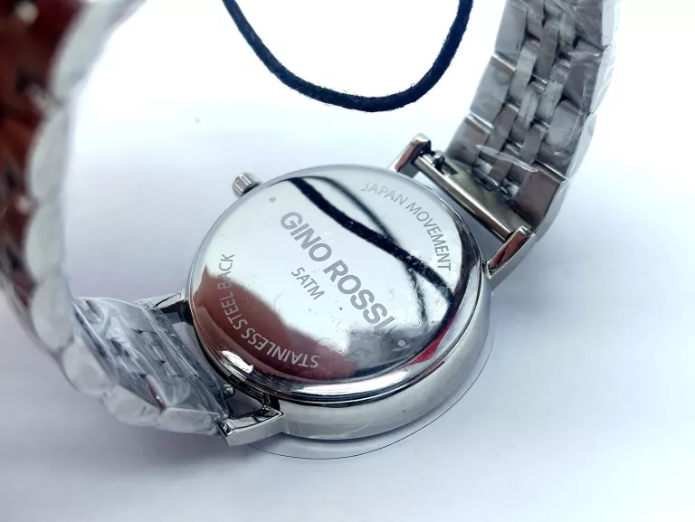 piekny-kwarcowy-damski-zegarek-i-mechanizm-18738-1