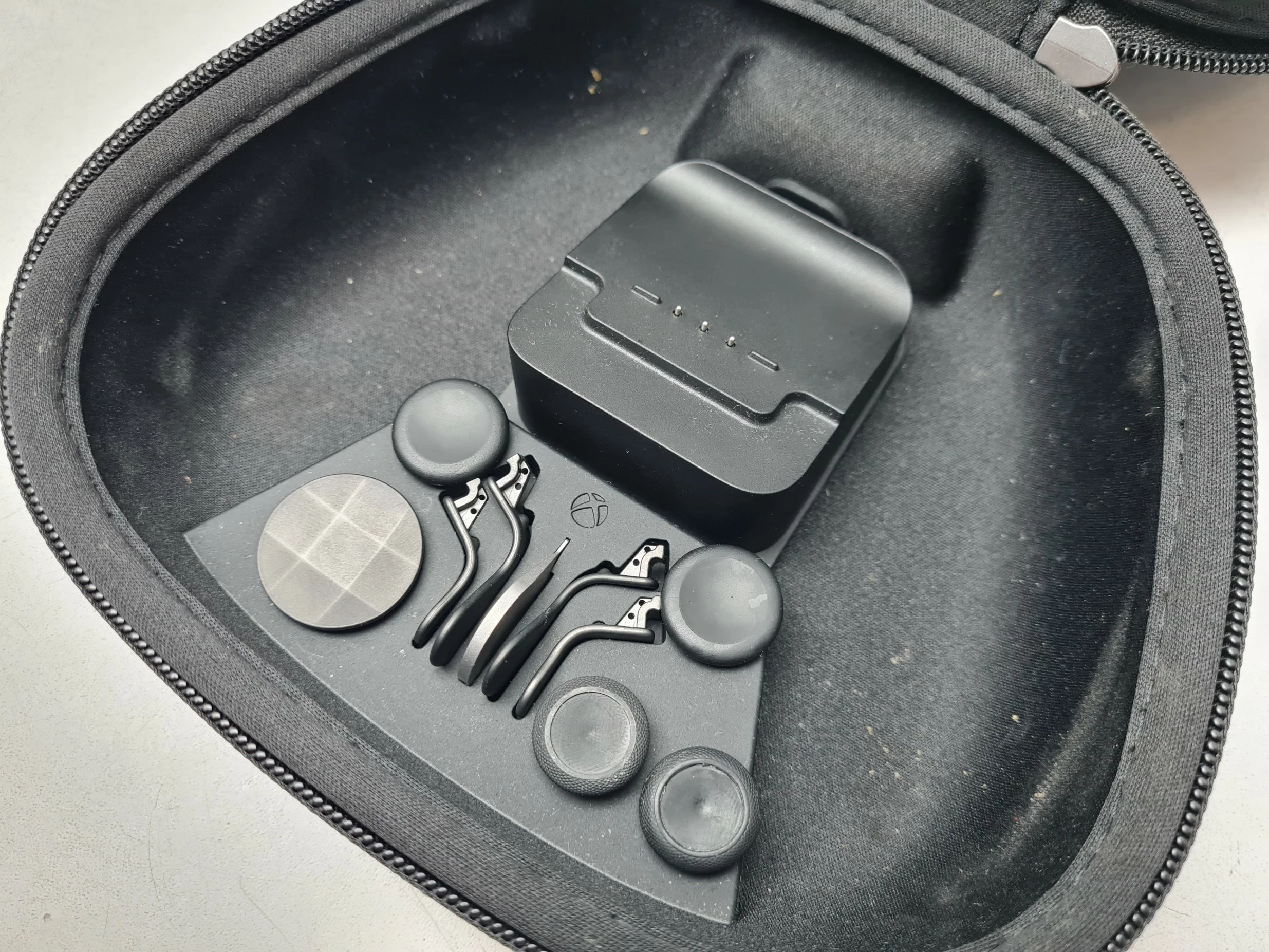 pad-xbox-elite-series-2-kompatybilne-platformy-210650-939772