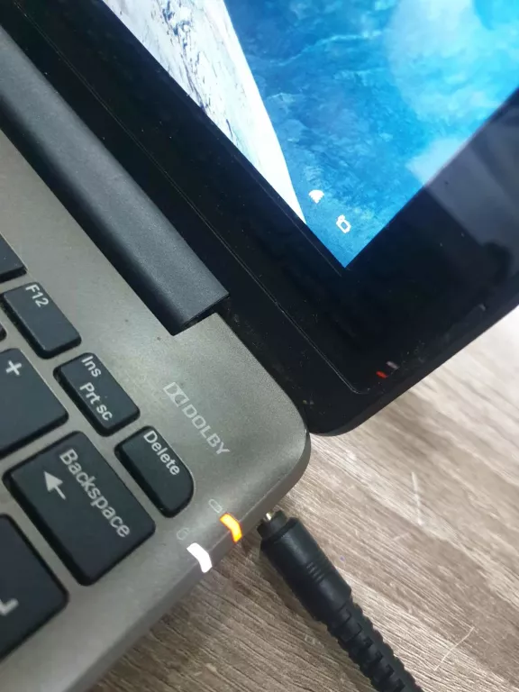 LAPTOP MEDION AKOYA E1232T 4GB / DOTYKOWY EKRAN