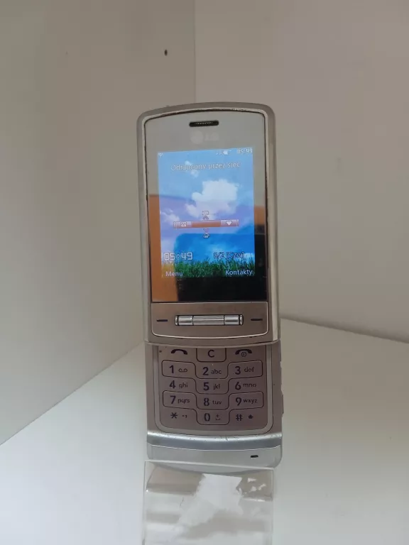 TELEFON LG KE970