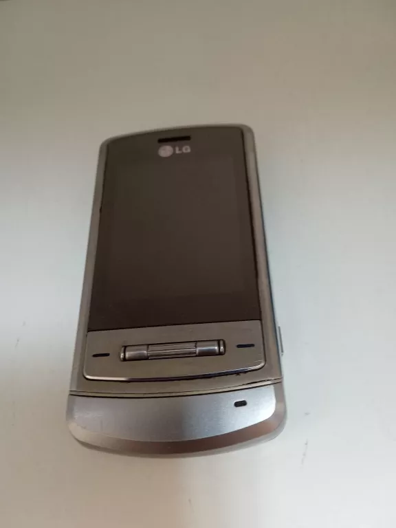 TELEFON LG KE970