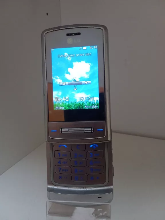 TELEFON LG KE970