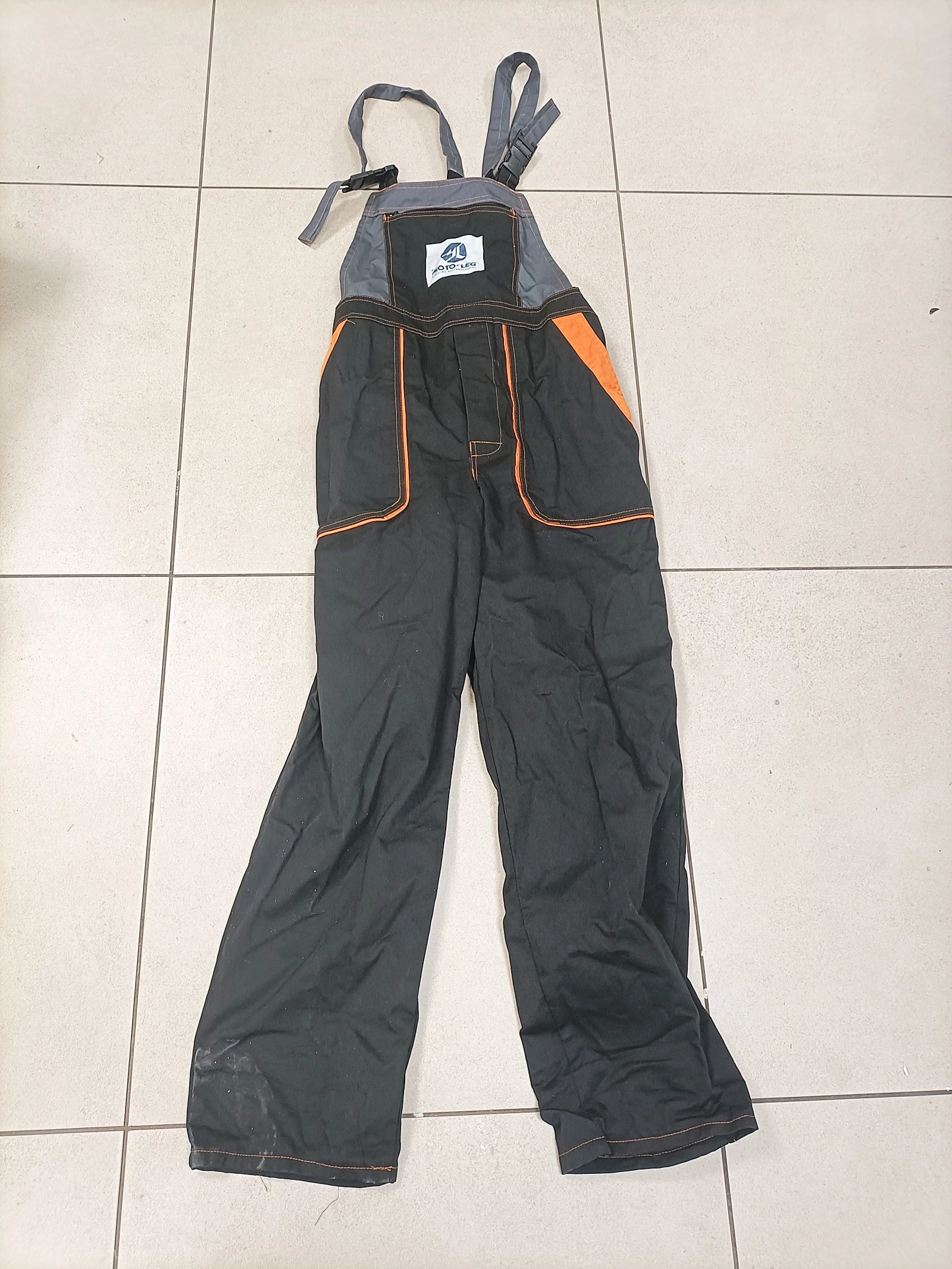 wytrzymale-spodnie-robocze-meskie-ogrodniczki-moto-leg-bulwar-ikara-21-wroclaw