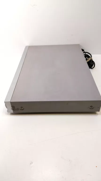 ODTWARZACZ DVD BENTLEY DC-950
