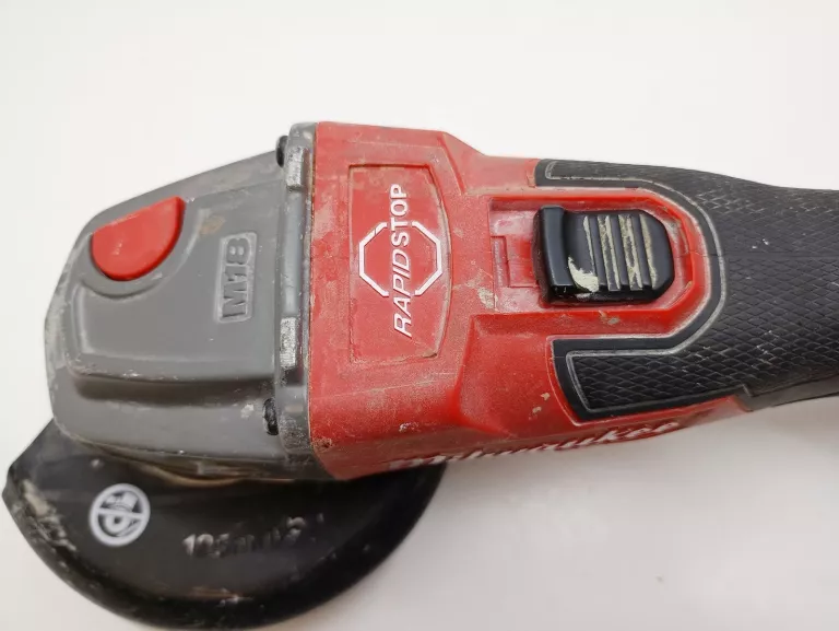 SZLIFIERKA KĄTOWA MILWAUKEE M18 FSAGV125XB