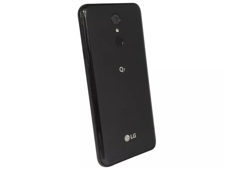 TELEFON LG Q7 3/32 GB 5,5" 3000 MAH IP68 MIL-STD-810G 8/13MPIX NFC