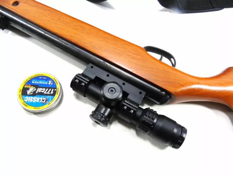 WIATRÓWKA CROSMAN QUEST 1000+ LUNETA + POKROWIEC