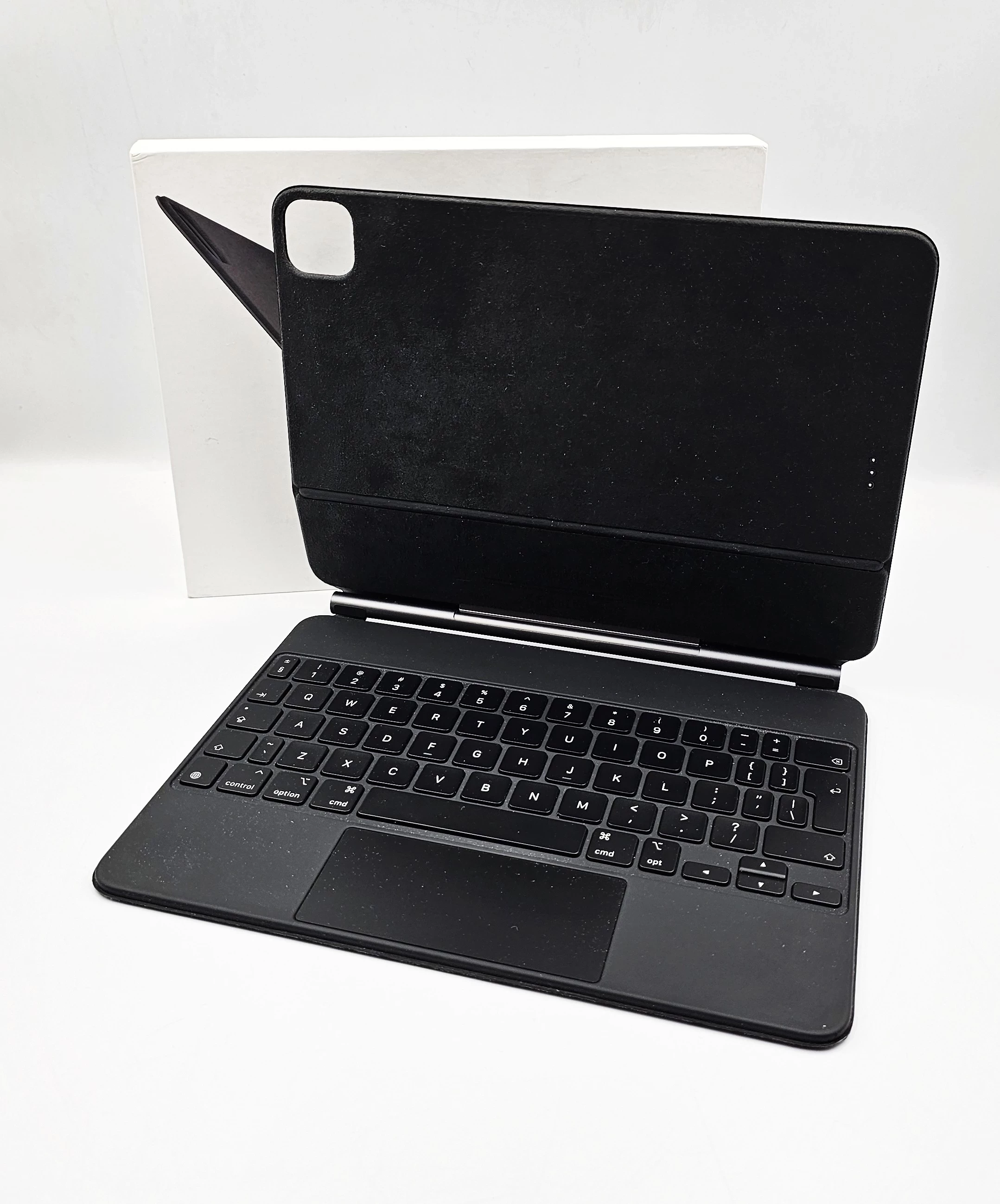 klawiatura-ipad-pro-11-12-gen-mxqt2za-a2261-pudelko-komandorska-147-wroclaw