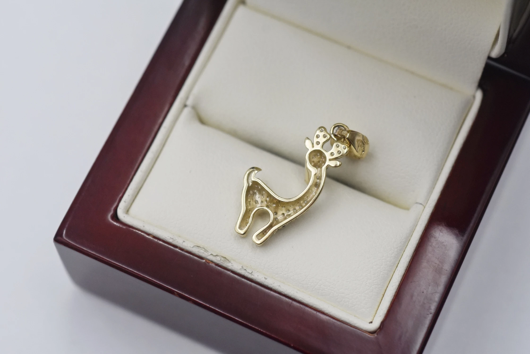 piekna-zlota-zawieszka-333-198g-reniferek-rodzaj-2205-16