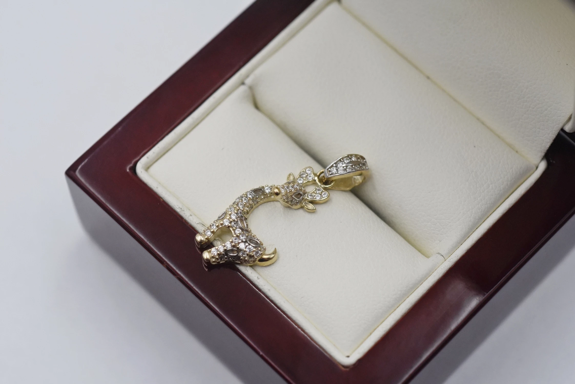 piekna-zlota-zawieszka-333-198g-reniferek-ean-gtin-5904542342930