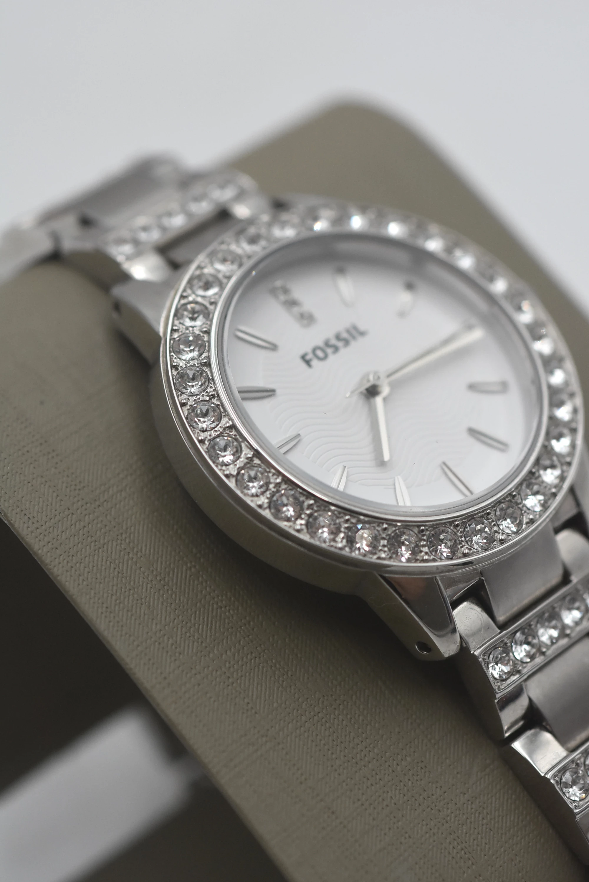 zegarek-damski-fossil-es2362-stan-uzywany