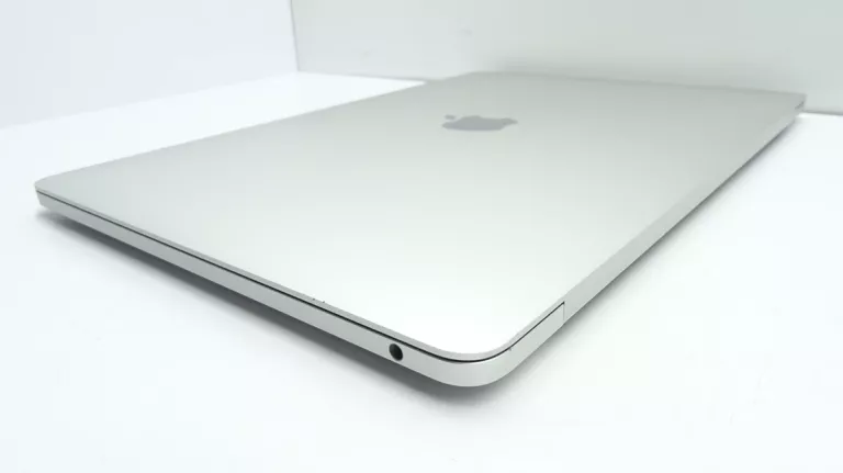 LAPTOP APPLE MACBOOK PRO 13 A2159 I5 8/128 GB ZESTAW