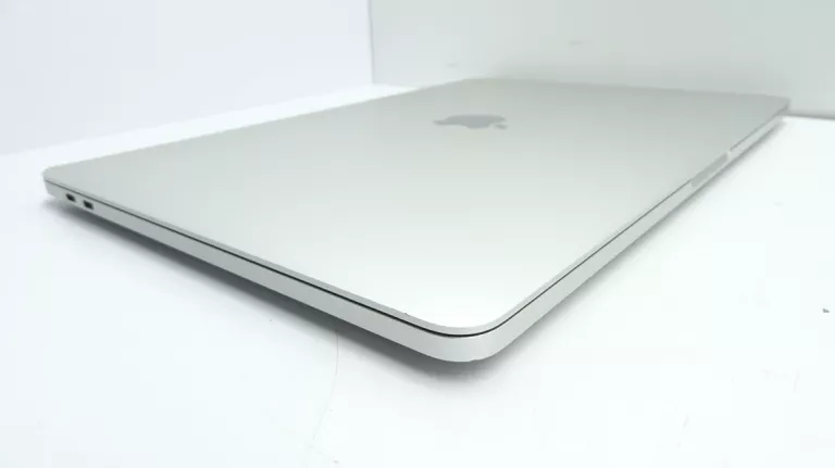 LAPTOP APPLE MACBOOK PRO 13 A2159 I5 8/128 GB ZESTAW
