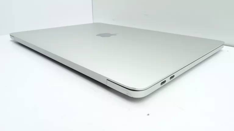 LAPTOP APPLE MACBOOK PRO 13 A2159 I5 8/128 GB ZESTAW