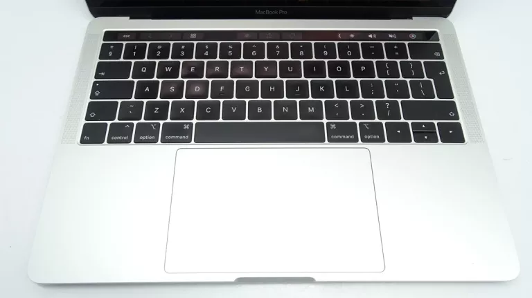LAPTOP APPLE MACBOOK PRO 13 A2159 I5 8/128 GB ZESTAW
