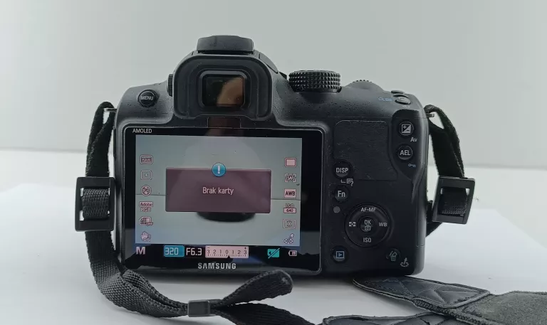 aparat-samsung-nx-11-obiektyw-18-55-ois-kod-producenta-ev-nx11zzbabgb