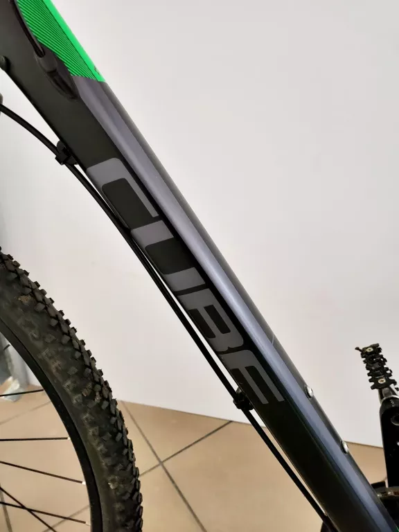 ROWER GÓRSKI CROSSOWY CUBE NATURE KOŁA 28" - OPIS