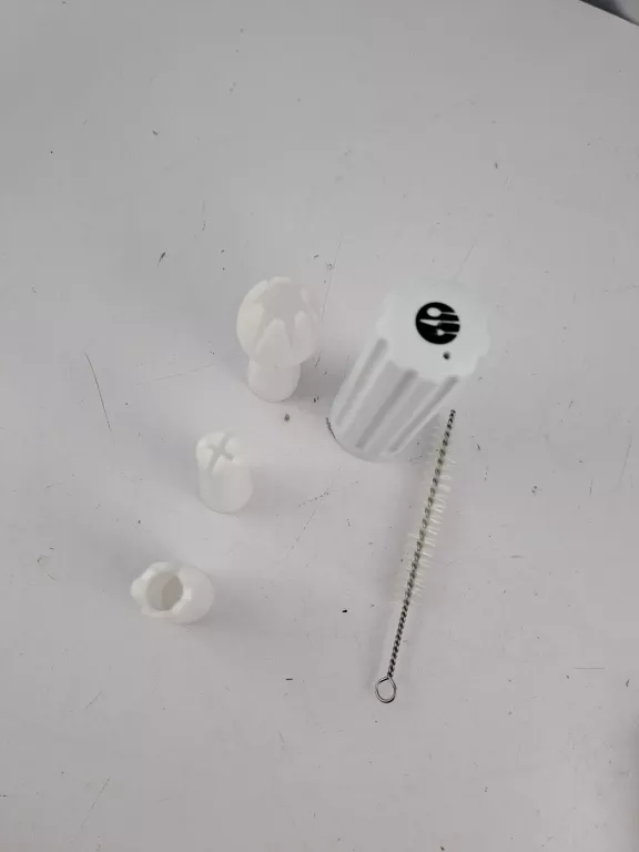 syfon-do-bitej-smietany-marka-bez-marki