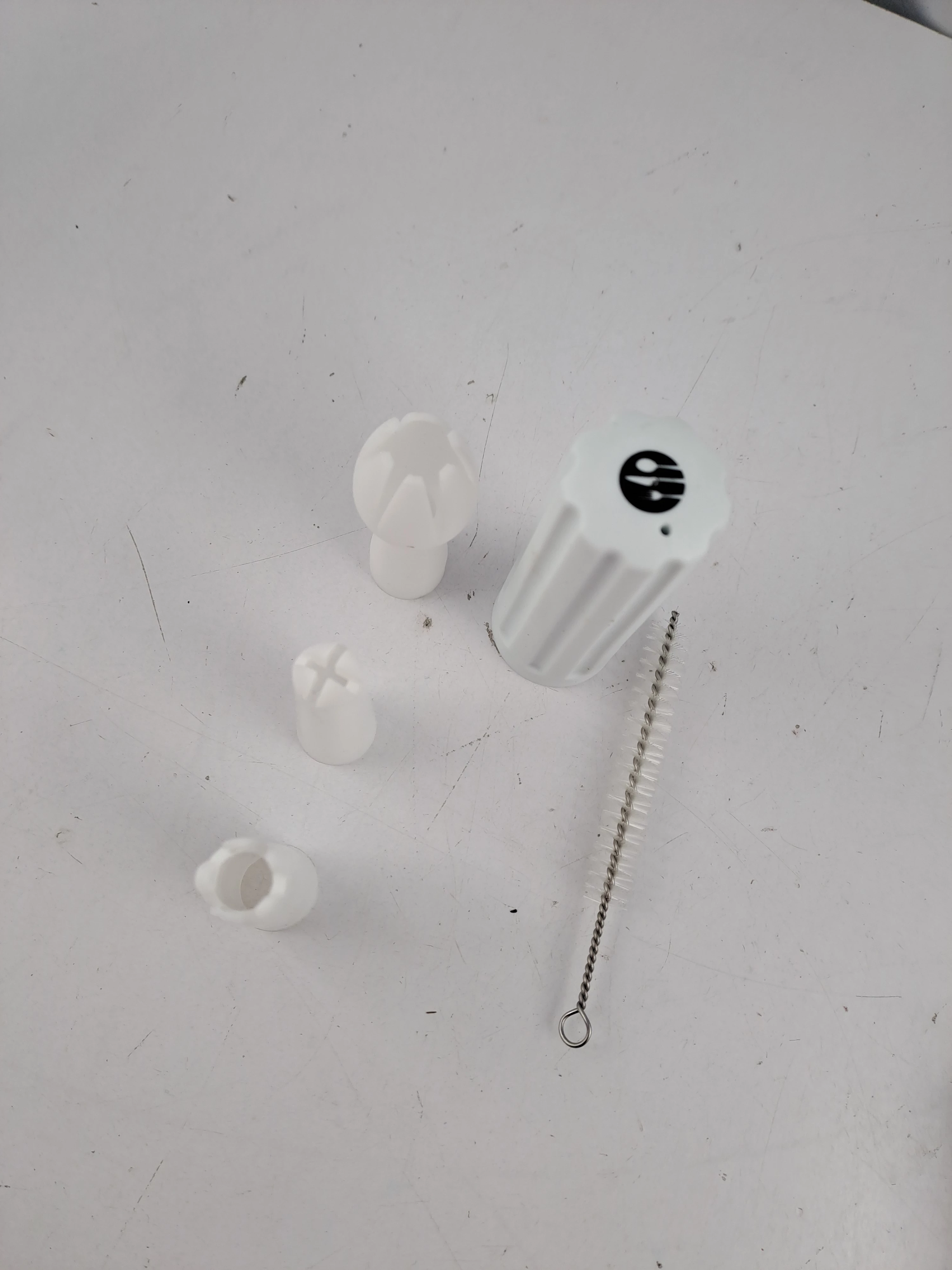 syfon-do-bitej-smietany-marka-bez-marki