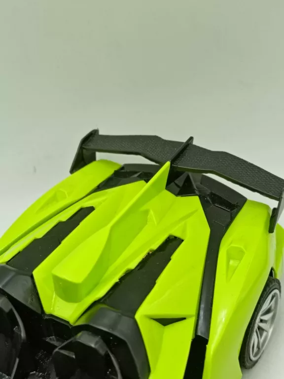 SAMOCHÓD ZDALNIE STEROWANY LAMBORGHINI + ETUI OPIS