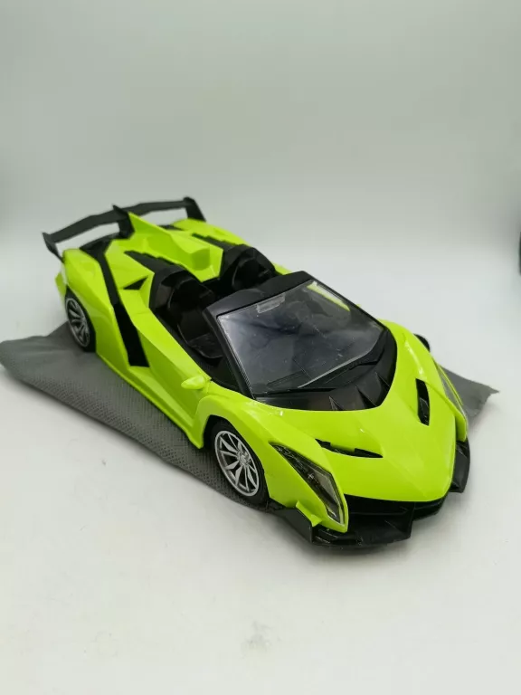 SAMOCHÓD ZDALNIE STEROWANY LAMBORGHINI + ETUI OPIS