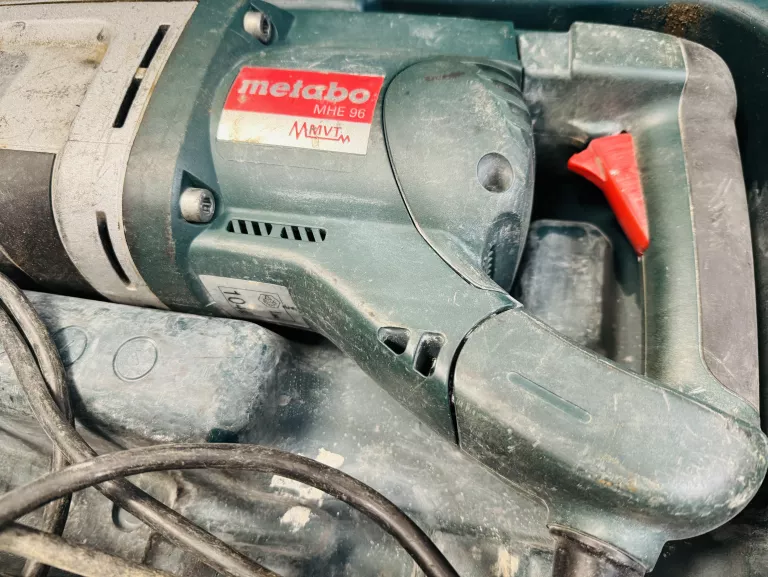 MŁOT WYBURZENIOWY METABO MHE 96 20 J 1600 W