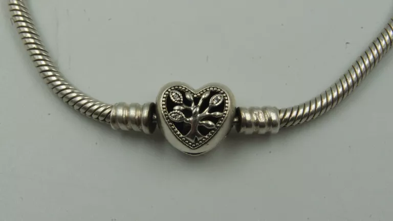 SREBRNA BRANSOLETKA PANDORA 18,5 CM MOMENTS FAMILY