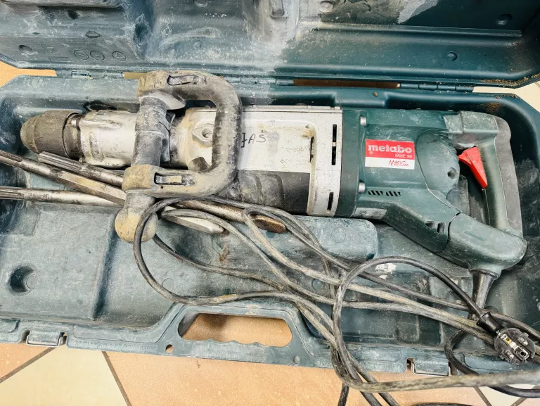 MŁOT WYBURZENIOWY METABO MHE 96 20 J 1600 W