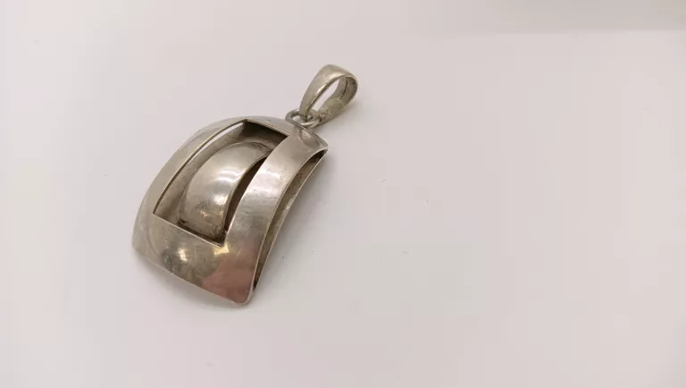 SREBRO - WYRÓB JUBILERSKI UŻYWANY ZAWIESZKA