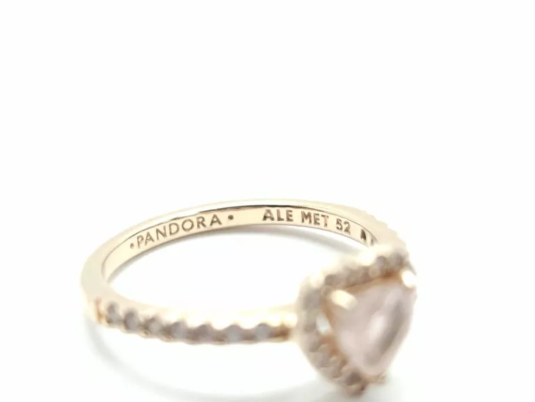 pierscionek-lsniace-wypukle-serce-pandora-rozmiar-12-stan-11323-2